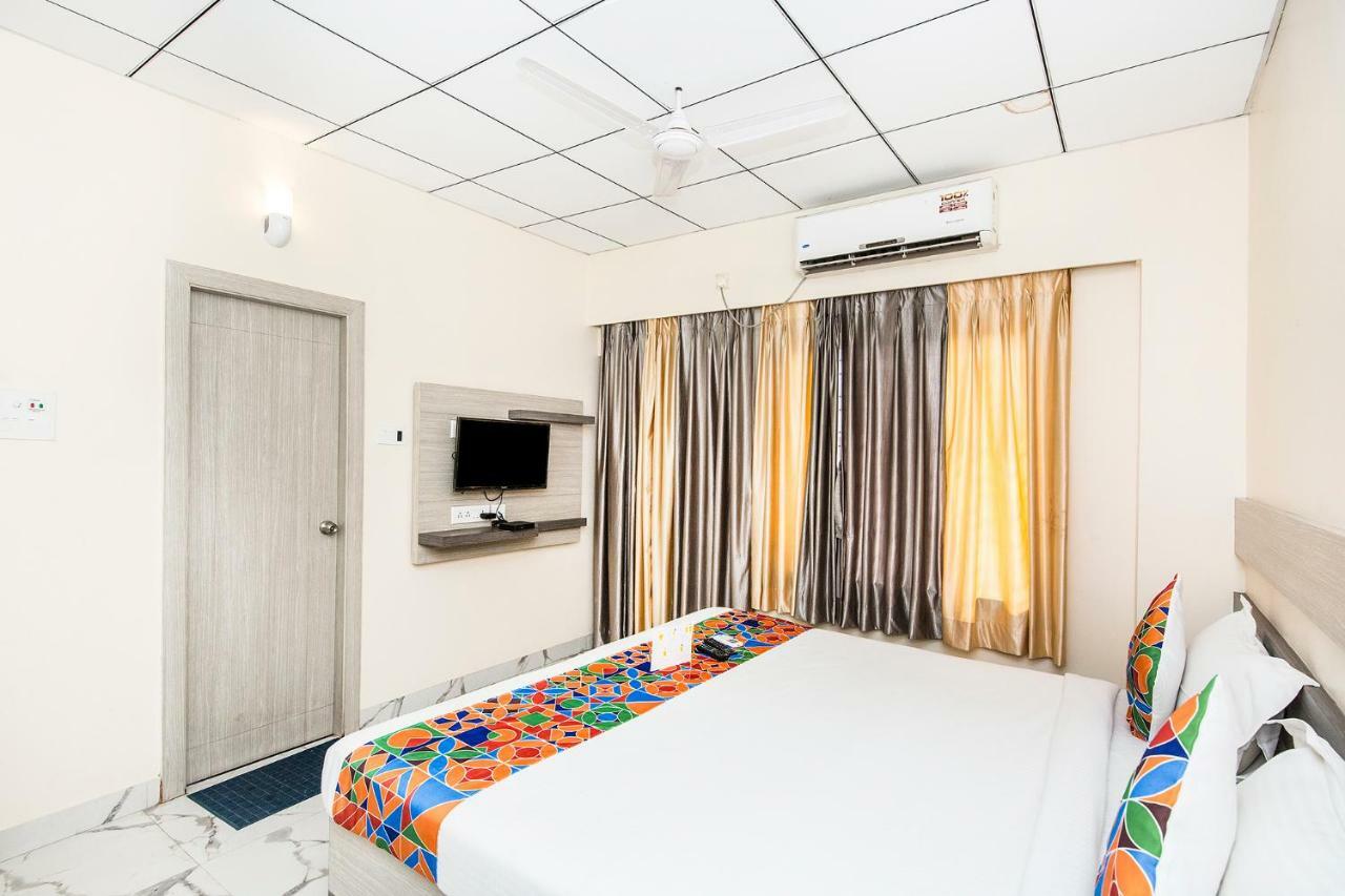 Fabhotel Shivangan Kolkata Airport - Fully Vaccinated Staff Kültér fotó